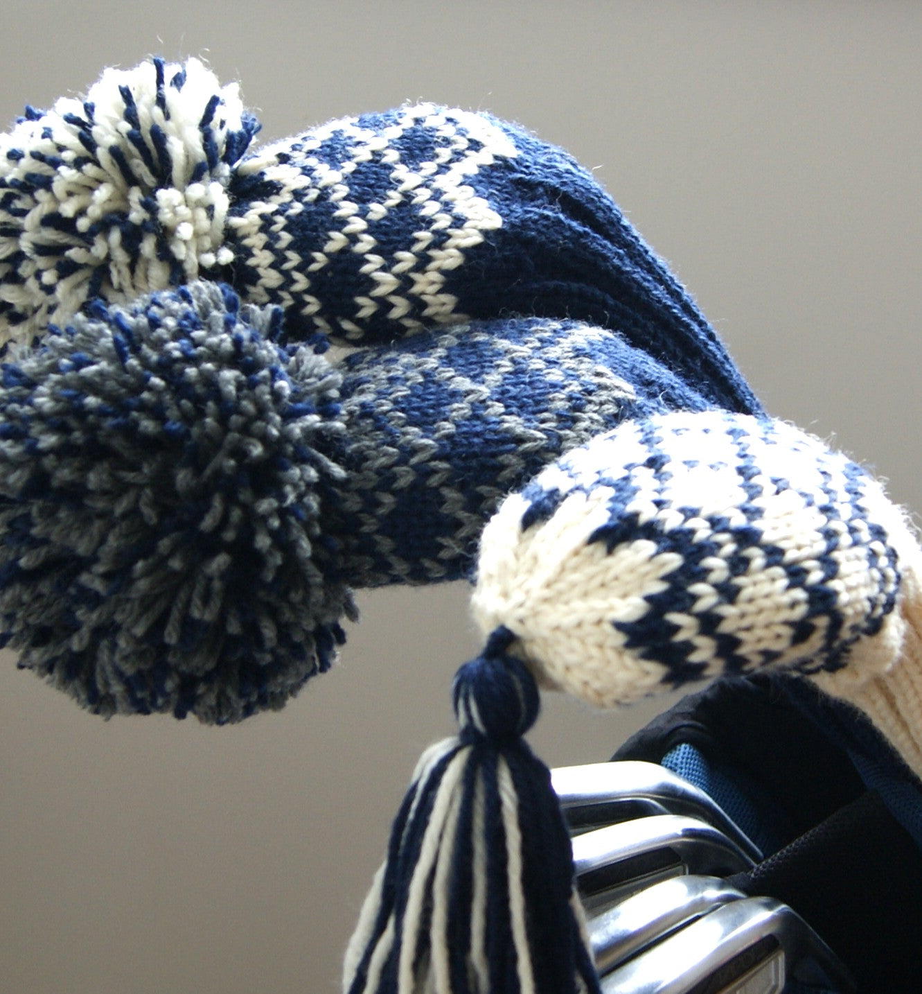 Couvre-chef en tricot pied-de-poule